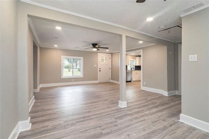 Property Photo:  4920 Hiram Lithia Springs Road Southwest Road  GA 30127 