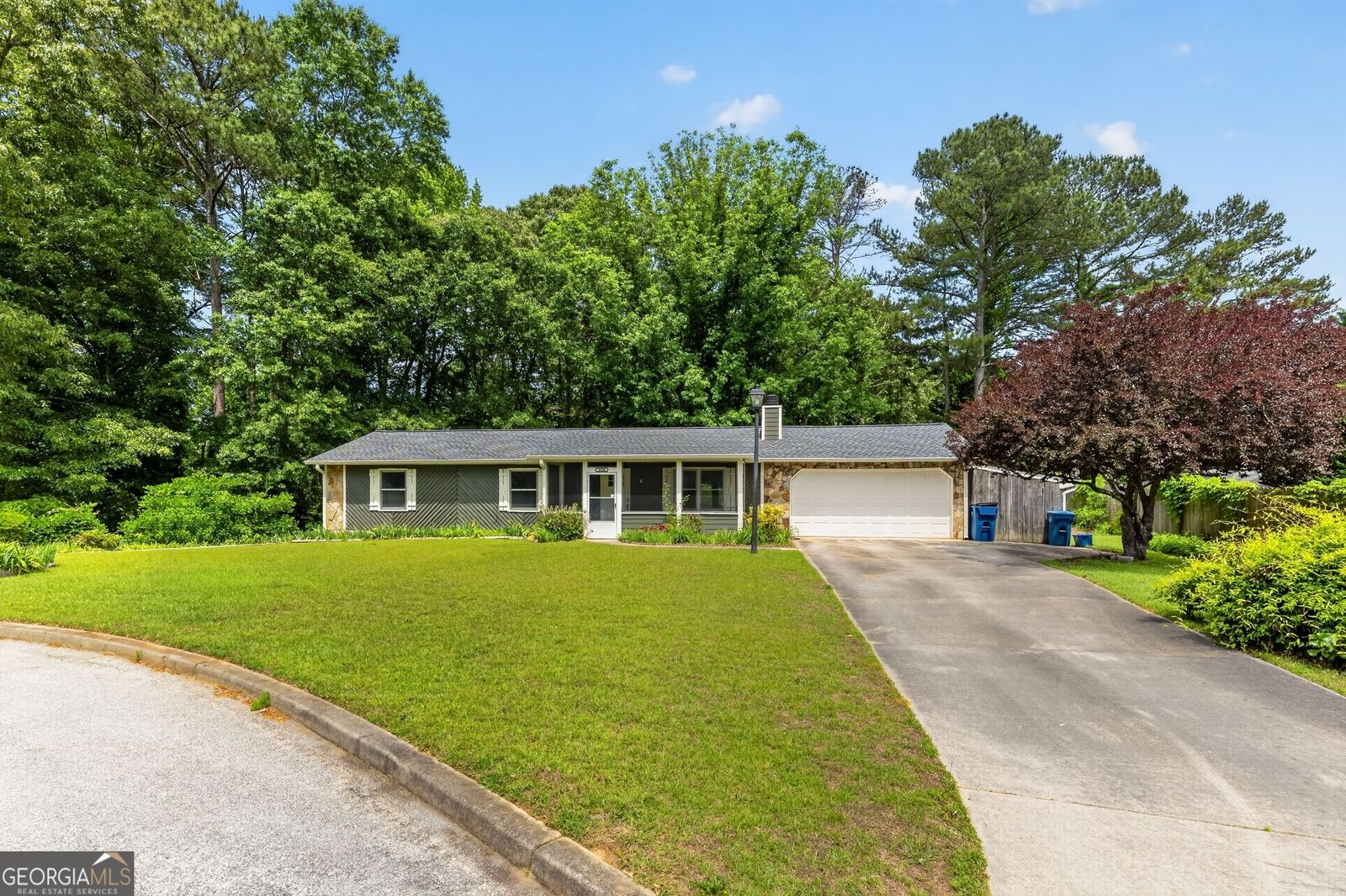 Property Photo:  1250 Westwood Court  GA 30017 