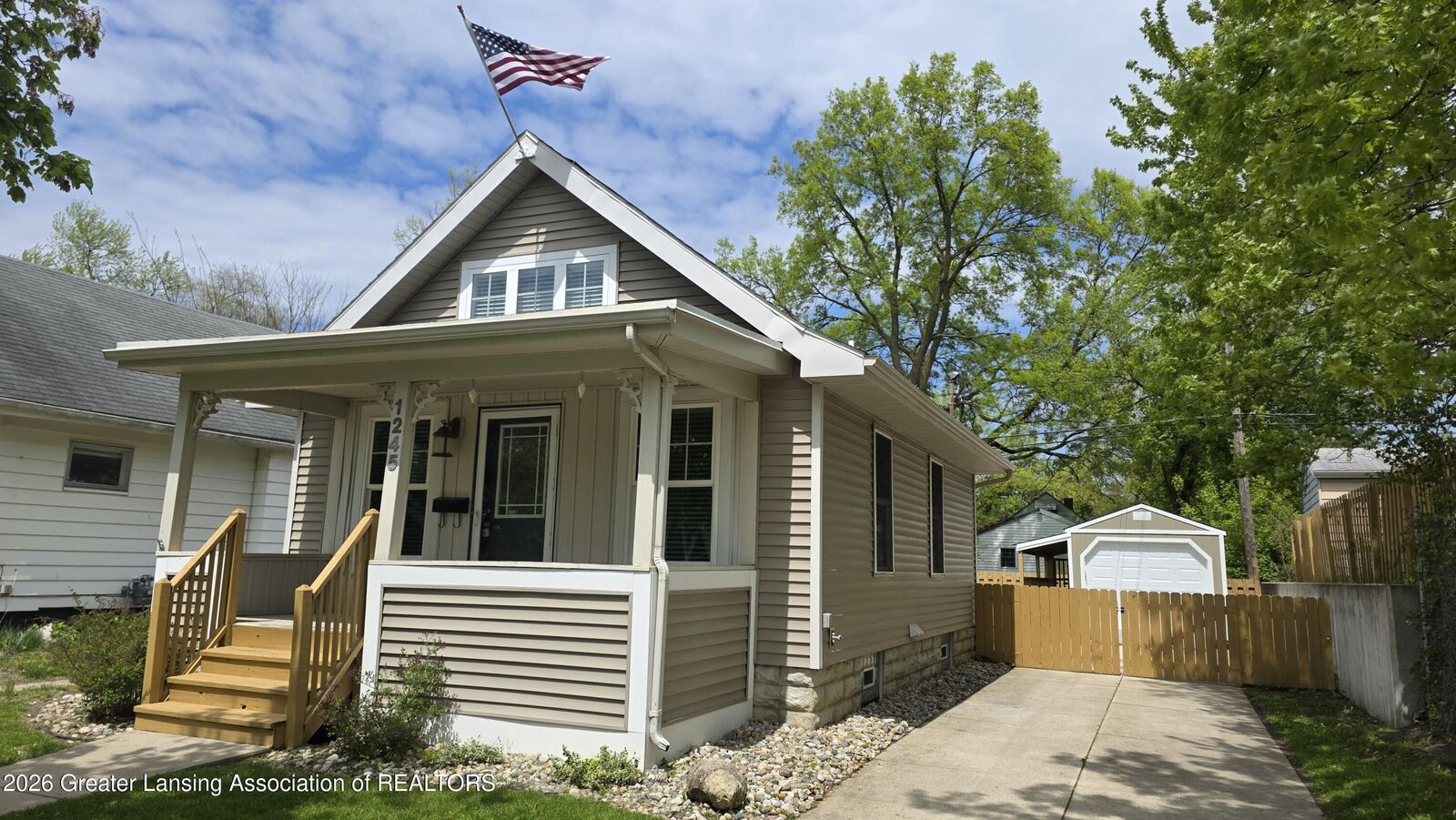 Property Photo:  1245 Parkview Street  MI 48912 