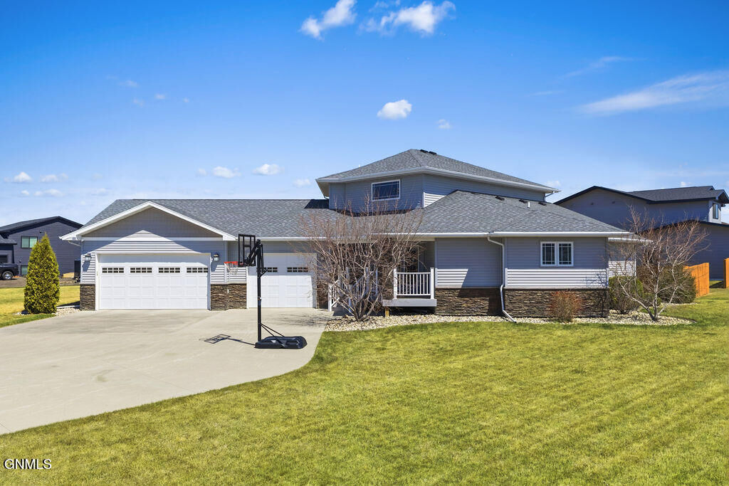 Property Photo:  505 7th Avenue SW  ND 58785 
