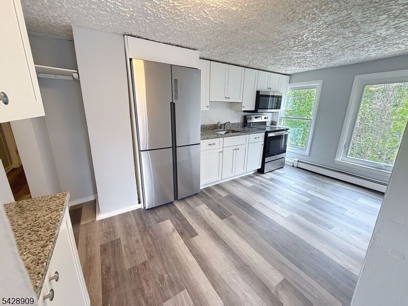 Property Photo: 174 Main St 3R NJ 07416