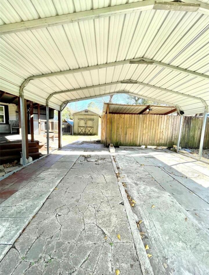 Property Photo: 5220 E Parkway Drive TX 77705