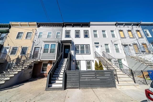 Property Photo:  155 Van Horne St 1  NJ 07304 