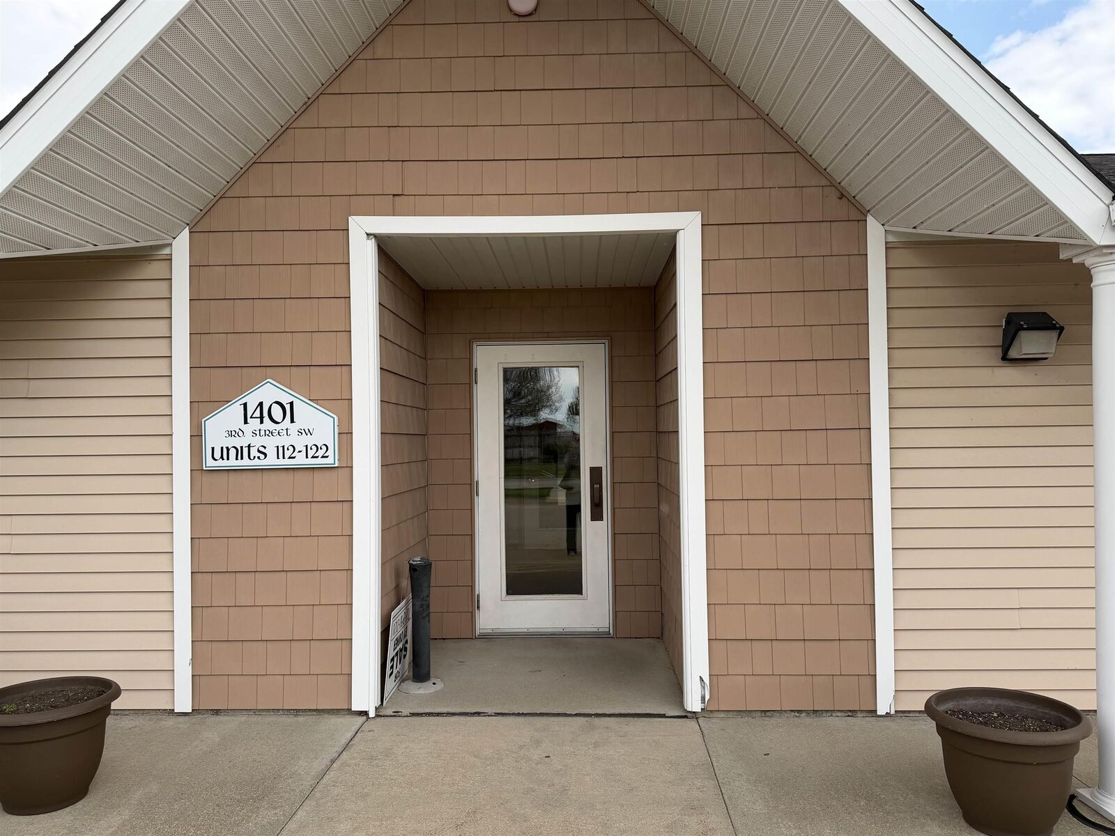 Property Photo:  1401 SW 3rd Street 116  IA 50677 