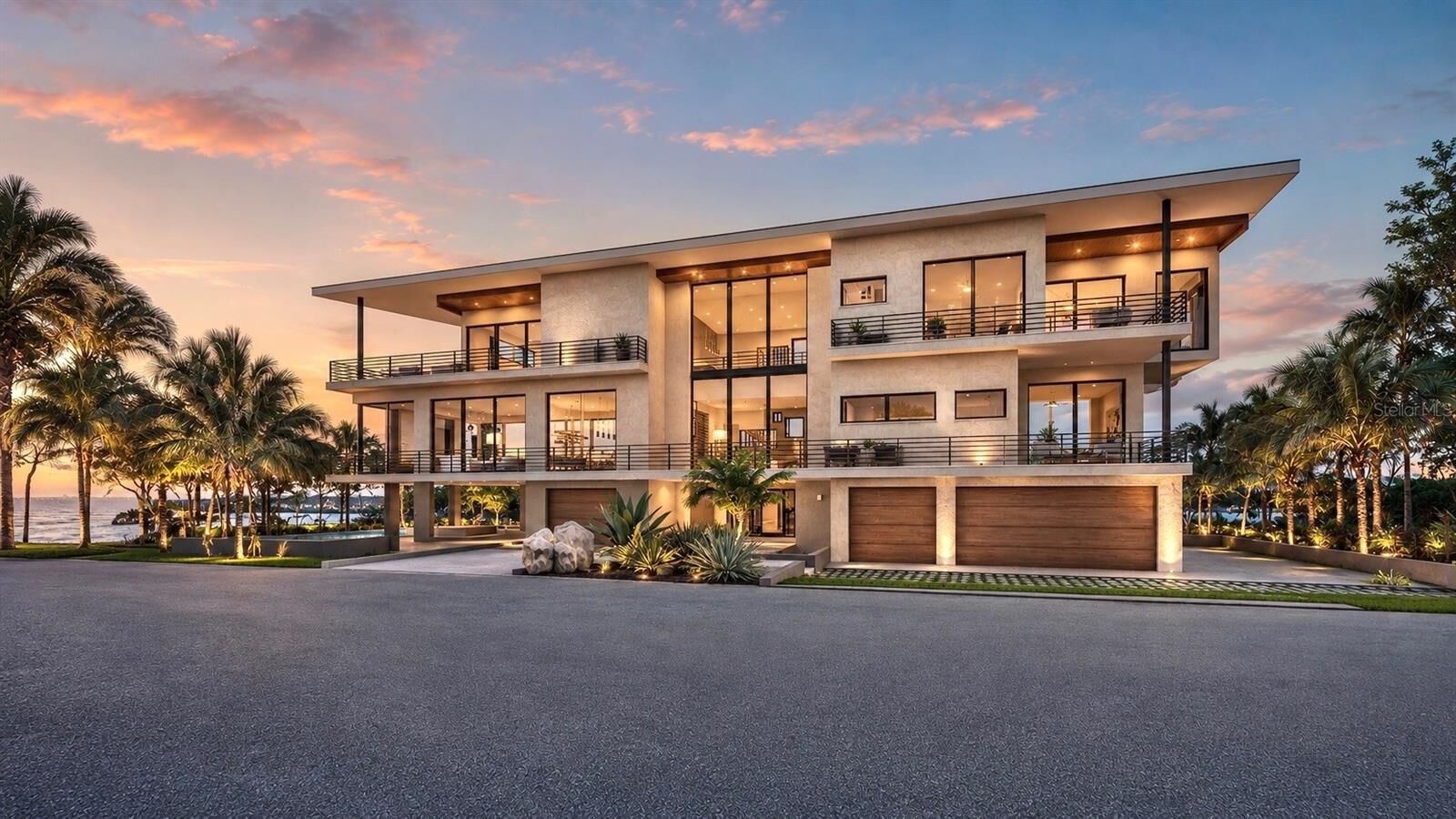 Property Photo:  2542 Casey Key Road  FL 34275 