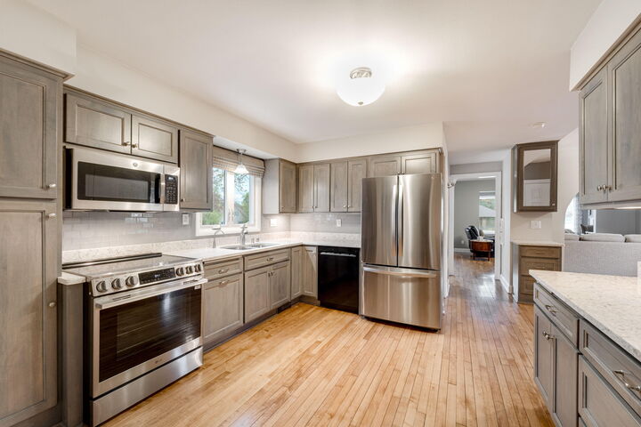 Property Photo:  1115 E Racine Ave 1117  WI 53186 