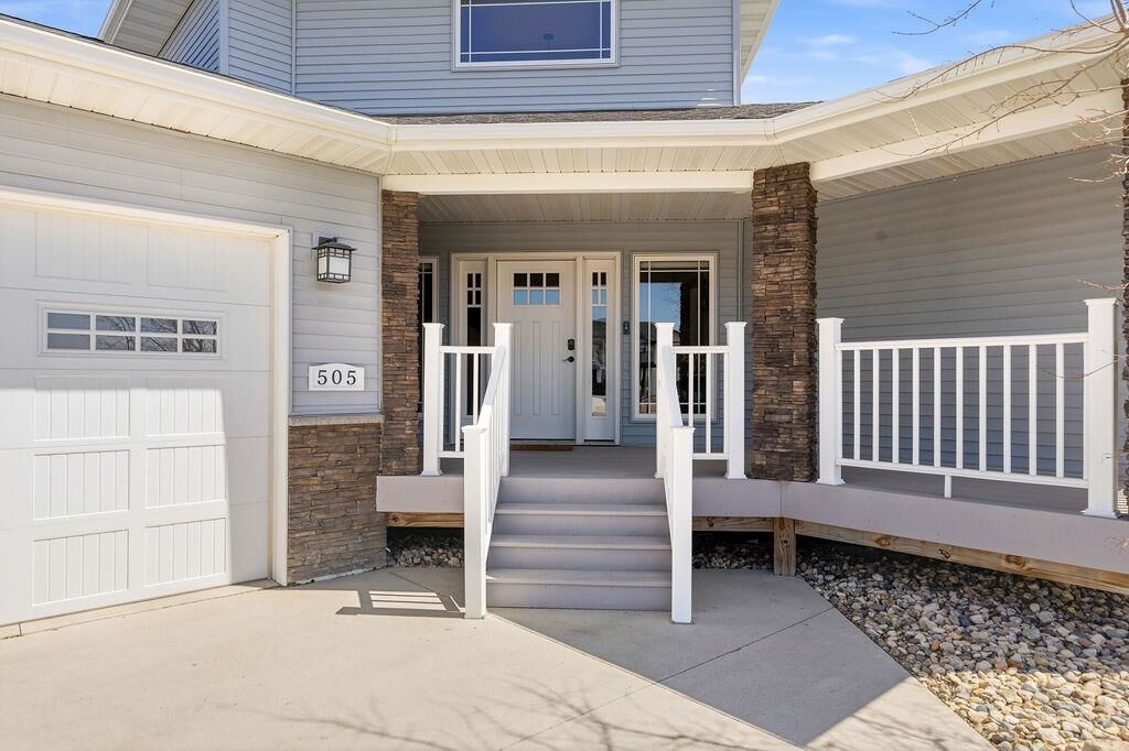 Property Photo:  505 7th Ave SW  ND 58785 