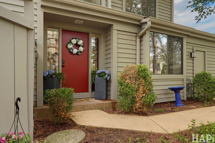 Property Photo:  897 Longmeadow Court 1044  IL 60010 