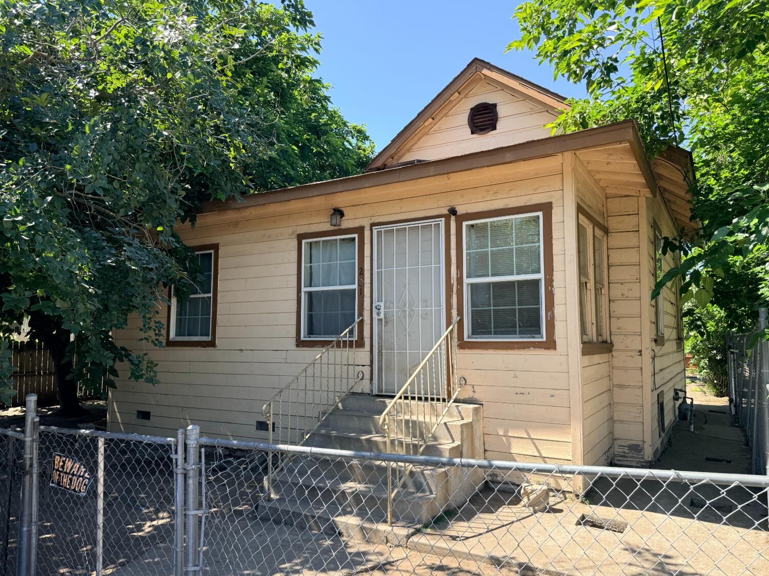 Property Photo: 201 W Worth CA 95206