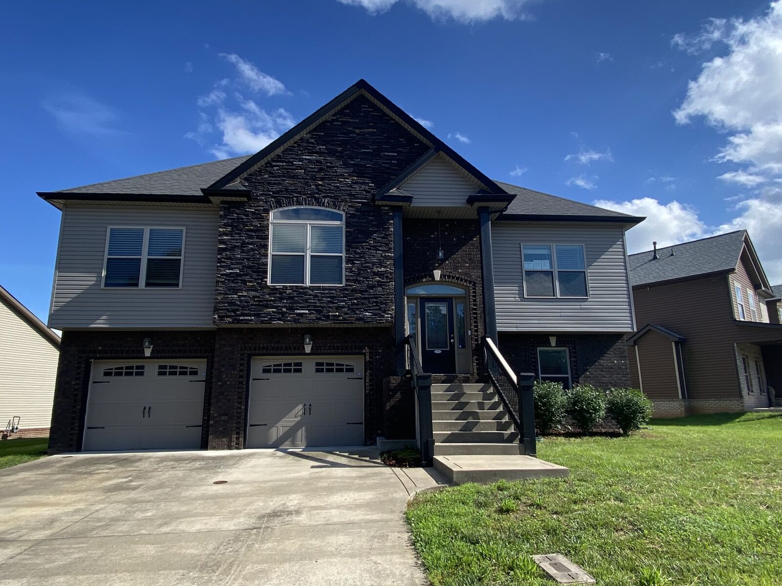 Property Photo: 1283 Golden Eagle Way TN 37040