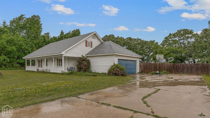 Property Photo: 64 County Road 421 AR 72404