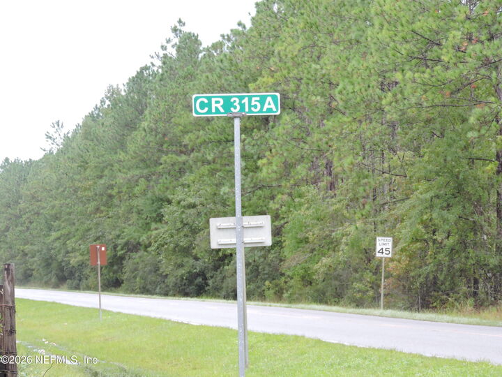 Property Photo:  3725 County Road 315A  FL 32043 