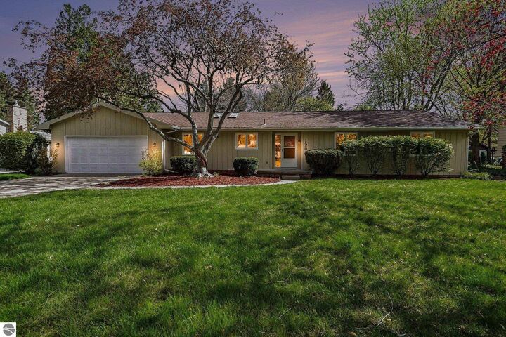 Property Photo:  1203 Glenwood Drive  MI 48858 