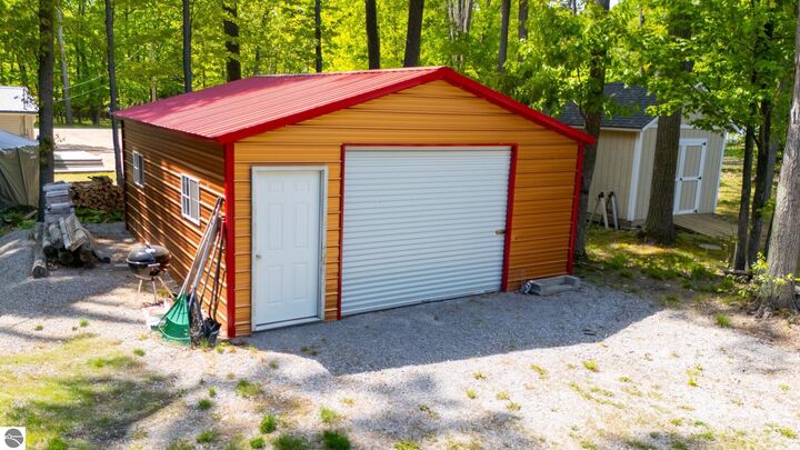 Property Photo:  408 Kirkshire Avenue  MI 48653 