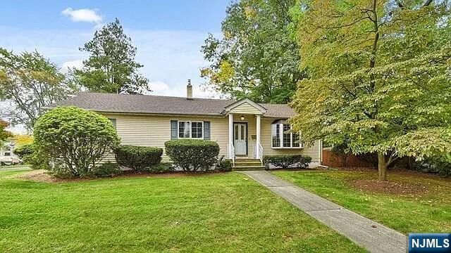 Property Photo:  252 Valley Road  NJ 07661 