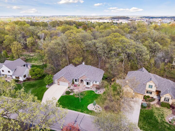 Property Photo:  2865 Autumn Woods Drive  MN 55318 