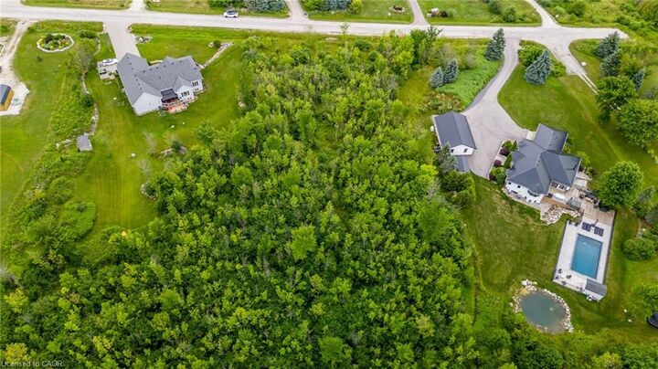 Property Photo:  106 Ridgecrest Lane  ON N4L 1W6 