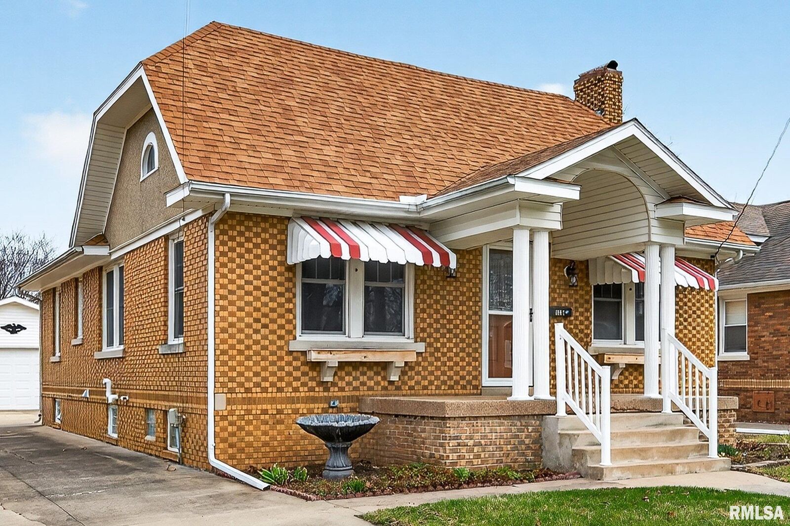 Property Photo: 1061 Brown Avenue IL 61401