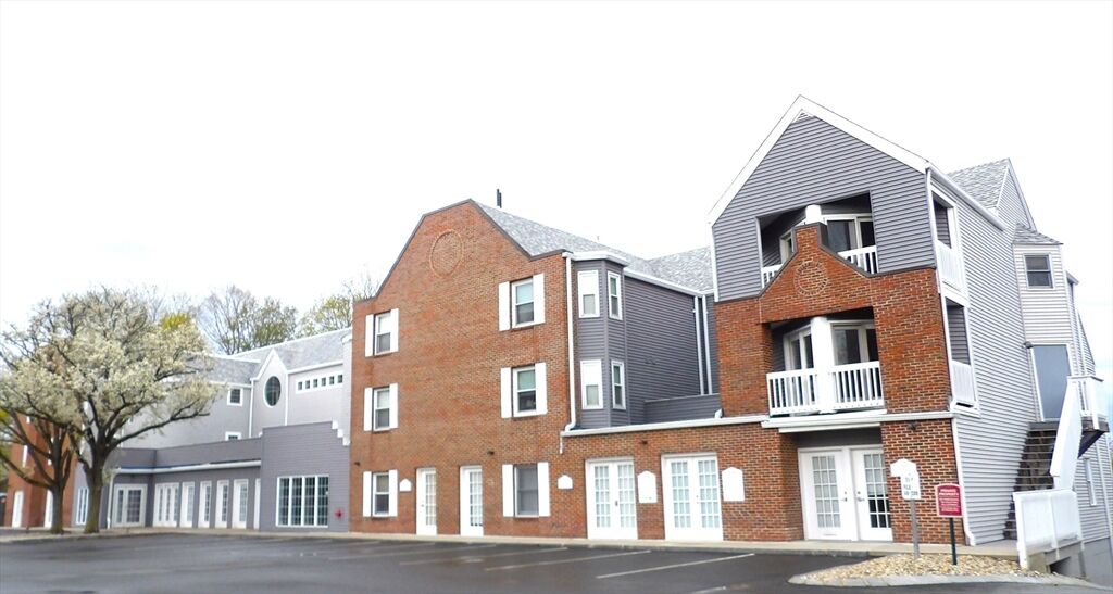 Property Photo:  212 Humphrey St 202  MA 01945 