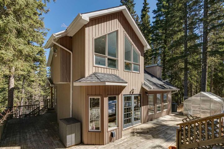 Property Photo:  241 Mountain Lion Drive  AB T0L 0K0 