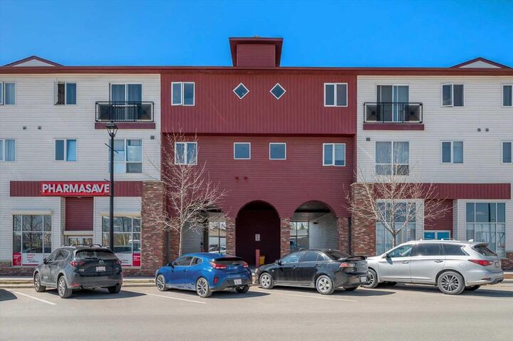 1010 Railway Street 214 — photo 1
