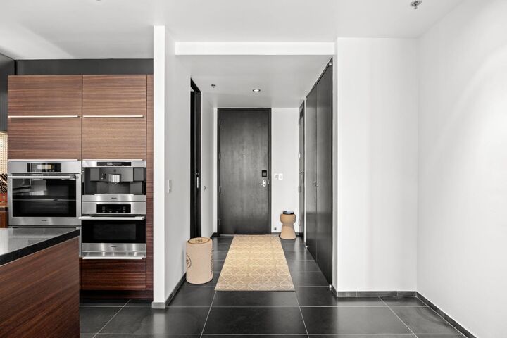 Property Photo:  108 9 Avenue SW 1502  AB T2P 0B9 