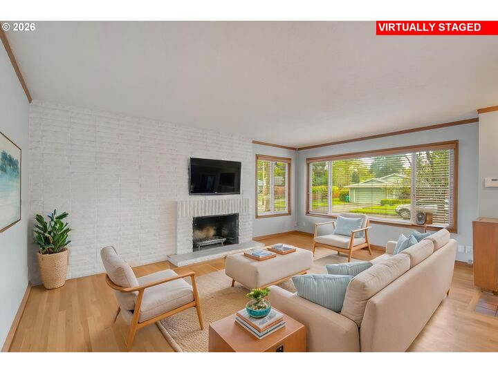 Property Photo:  6415 SE 43rd Ave  OR 97206 