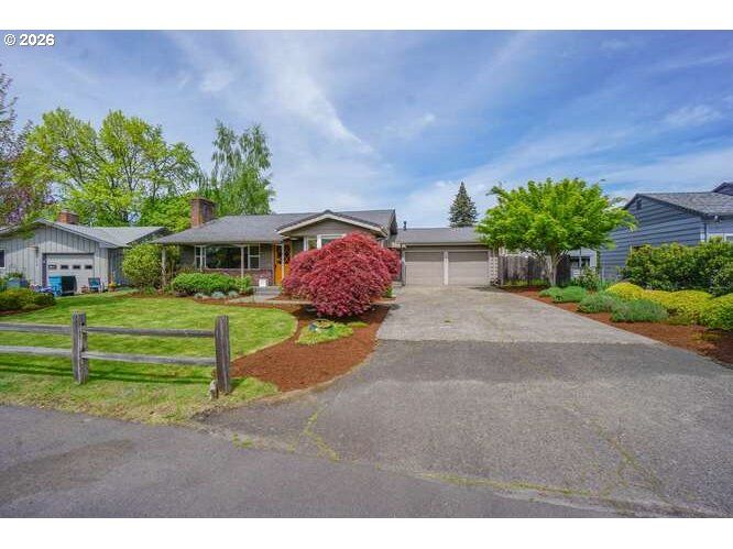 Property Photo:  7008 NW Canyon Crest Loop  WA 98665 