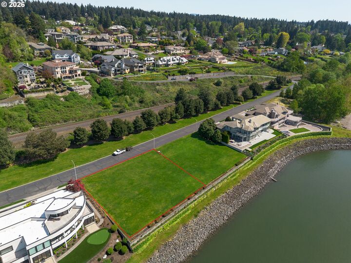 Property Photo:  8505 SE Lieser Point Dr  WA 98664 