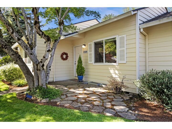 Property Photo:  9305 SW Brooks Bend Pl  OR 97223 