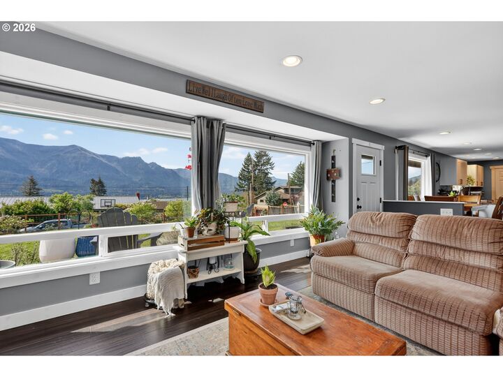 Property Photo:  241 NE Shepherd Ave  WA 98648 