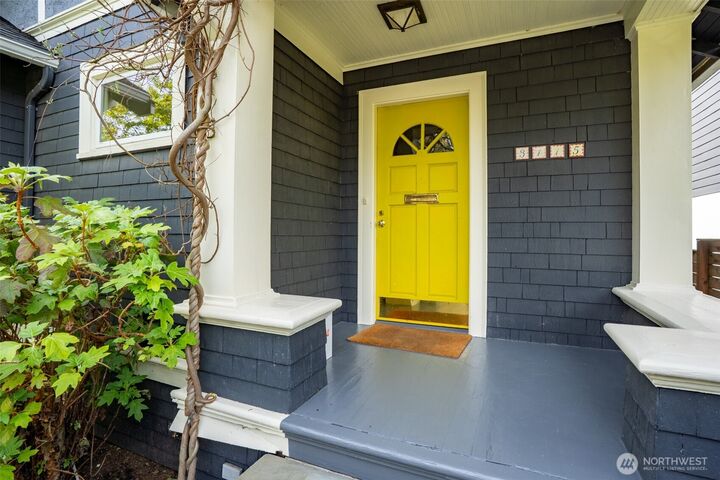 Property Photo:  3115 E Jefferson  WA 98122 