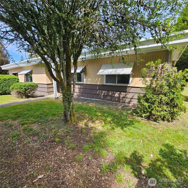 Property Photo: 4127 SE Lovell Street WA 98366