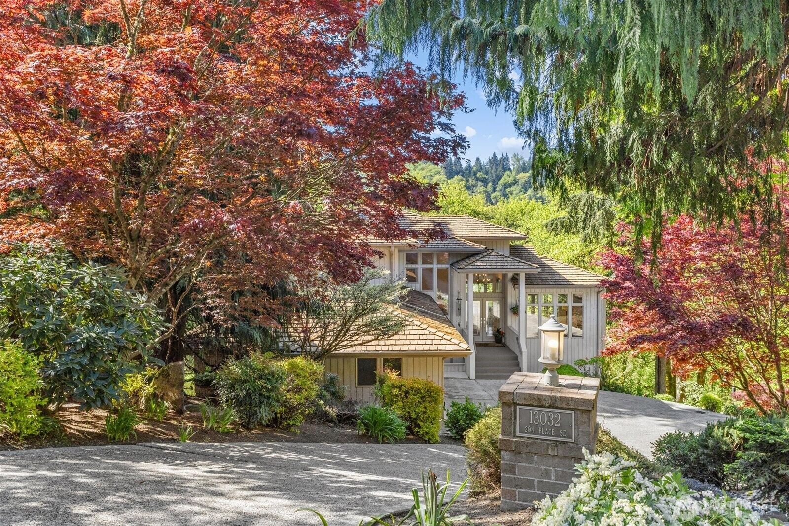 Property Photo:  13032  204th Place SE  WA 98027 