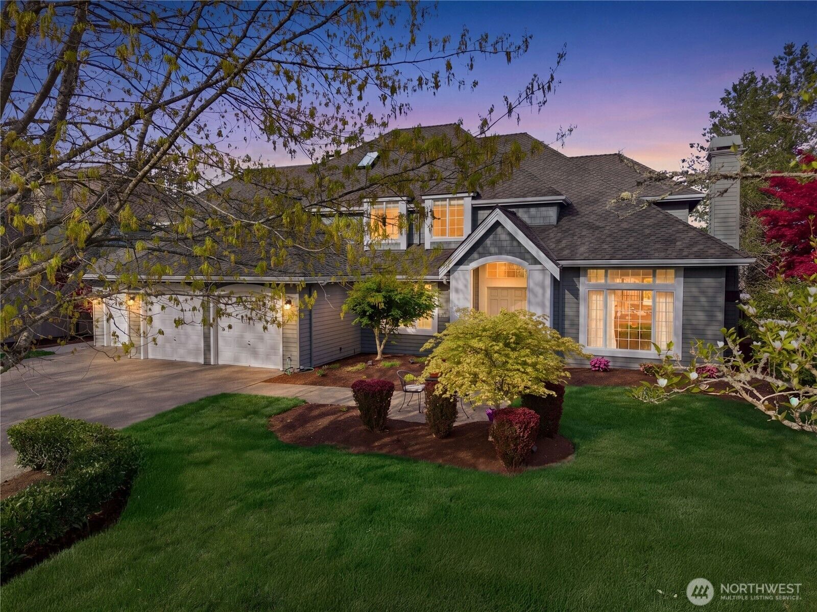 Property Photo:  2218  274th Court SE  WA 98075 