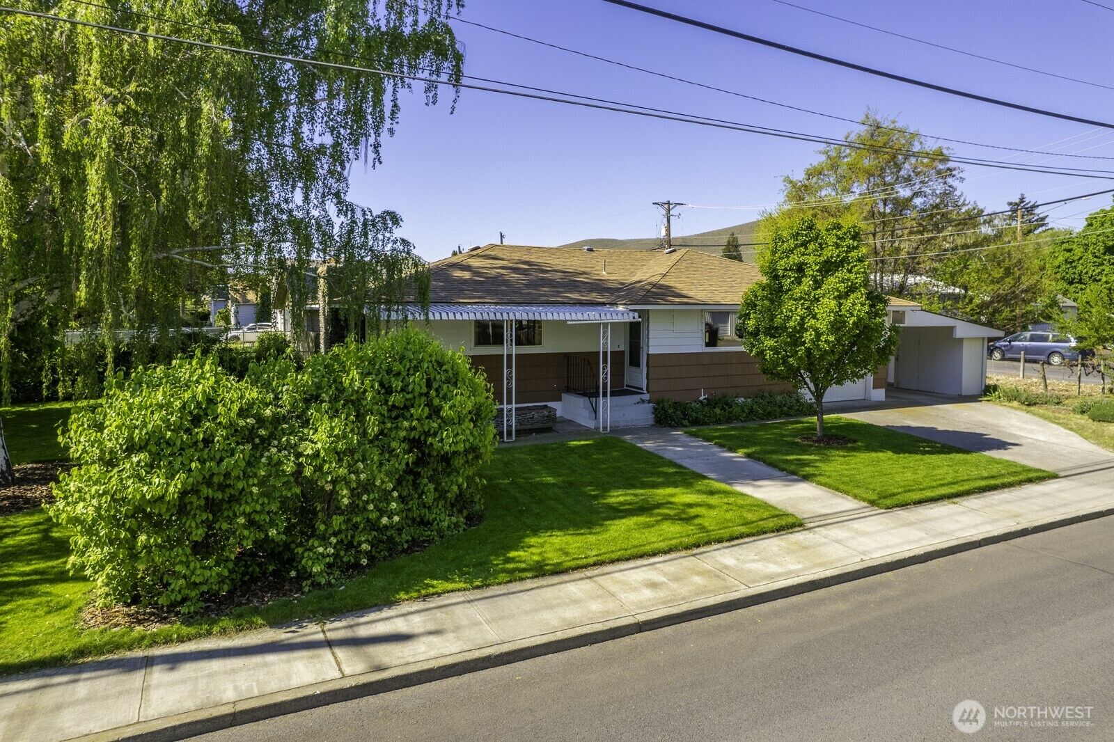 Property Photo:  257  D Street NW  WA 98823 