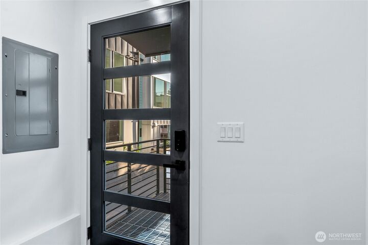 Property Photo:  3500 NE 125th Street D  WA 98125 