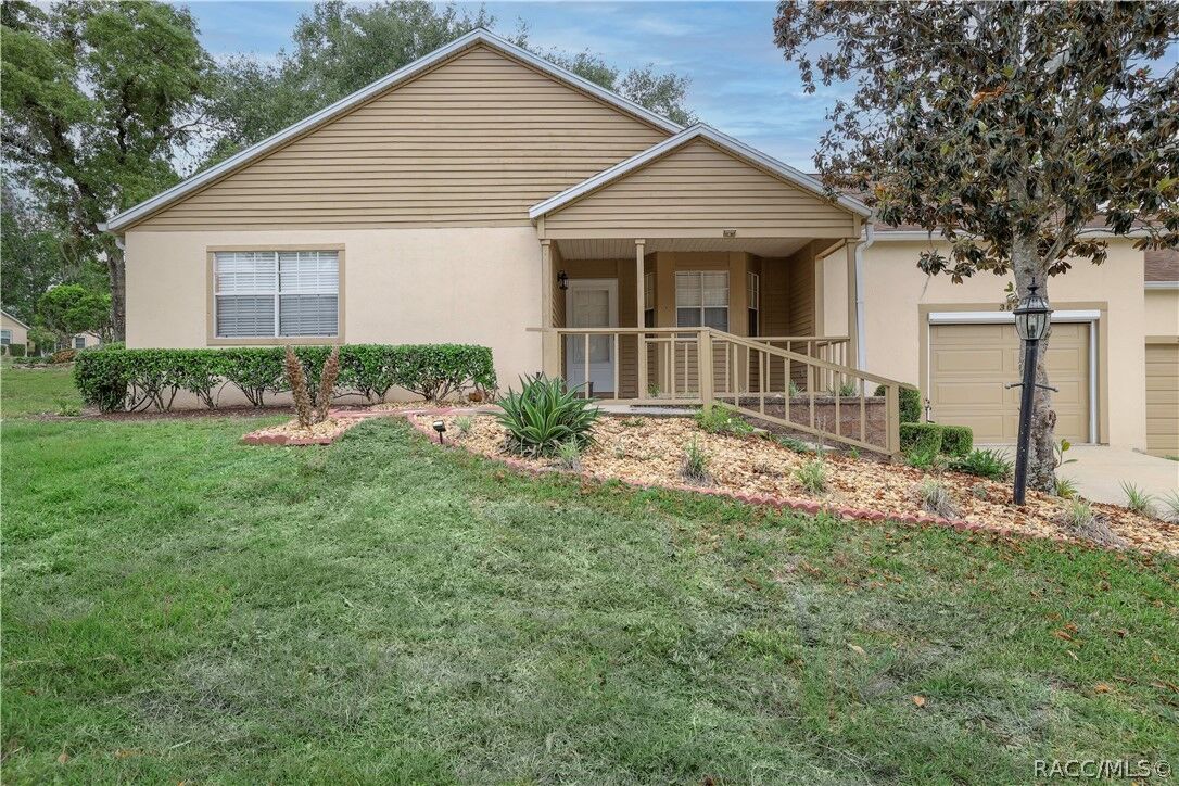 Property Photo:  3637 N Laurelwood Loop  FL 34465 
