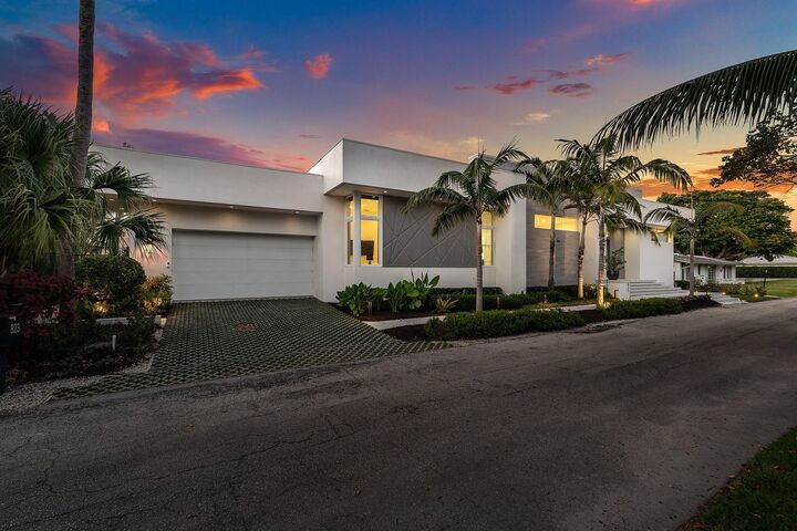 Property Photo:  823 W Oyster Lane  FL 33462 