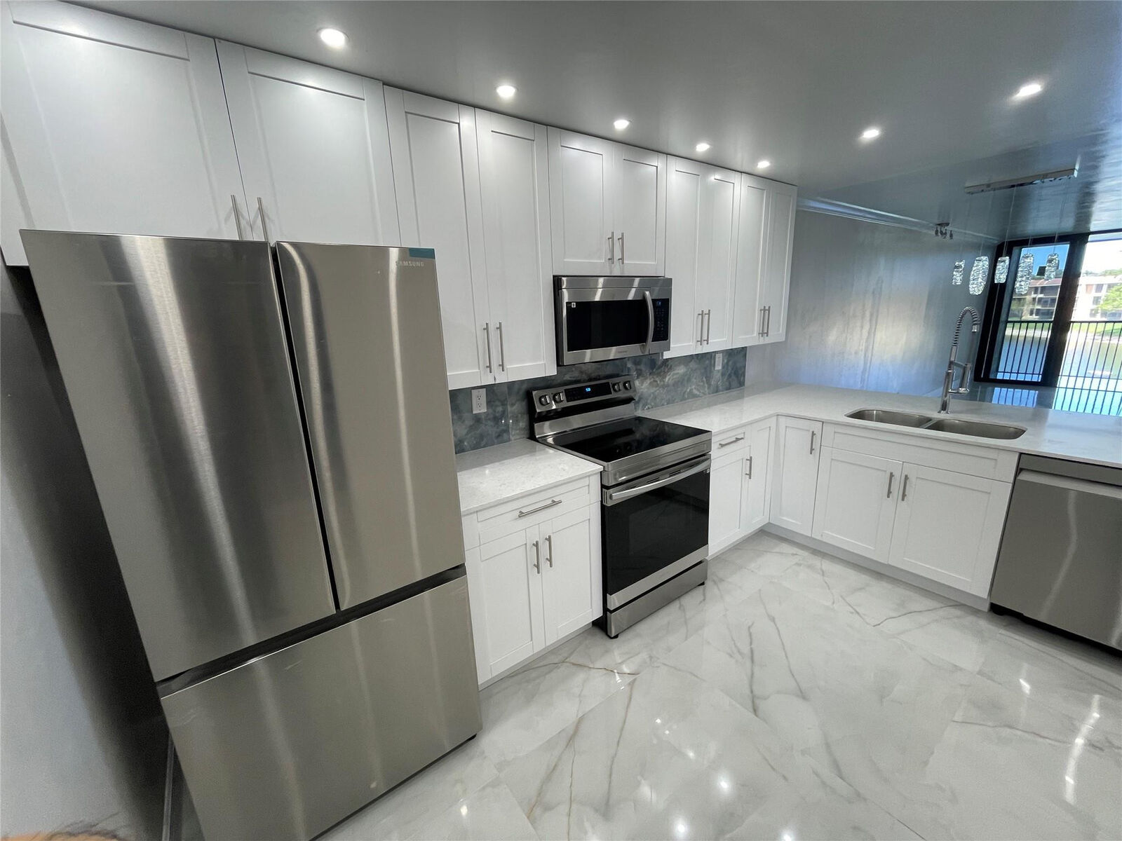 Property Photo:  6530 Coral Lake Drive 306  FL 33063 