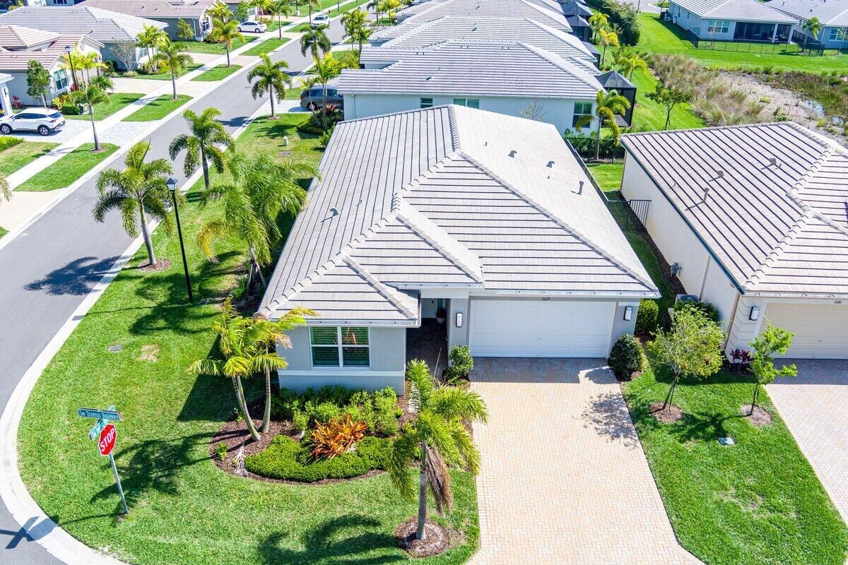 Property Photo: 11673 SW Oceanus Boulevard FL 34987