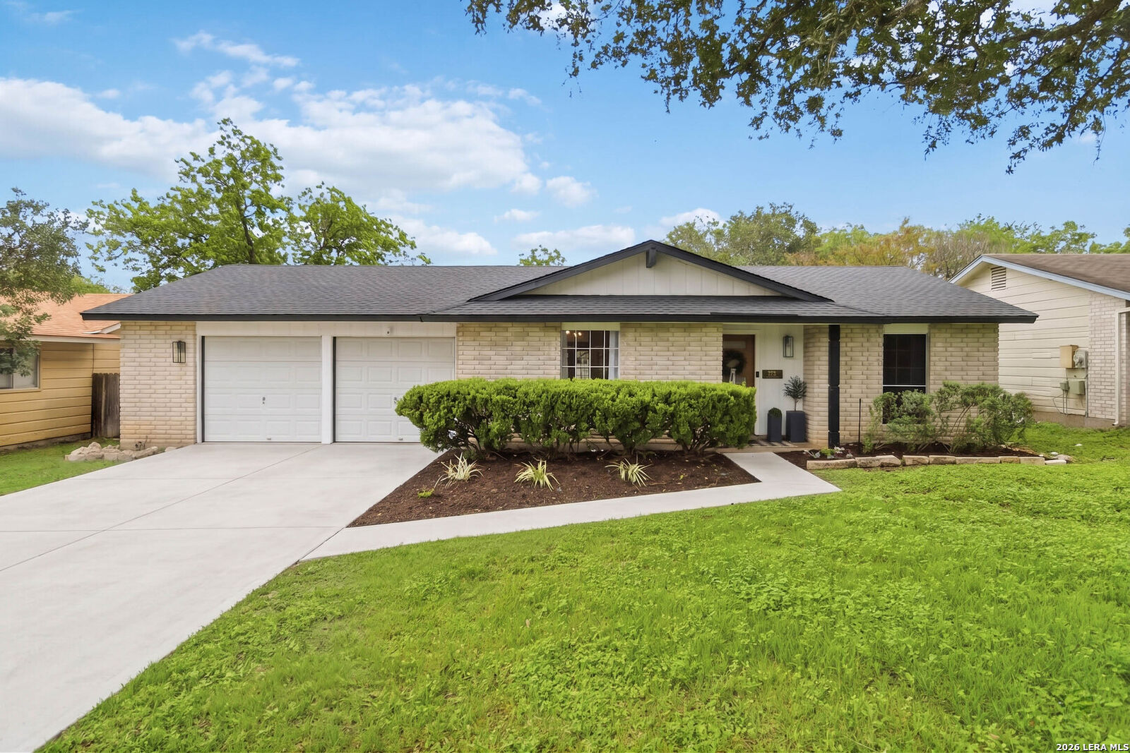Property Photo:  1734 Timber Oak St  TX 78232 