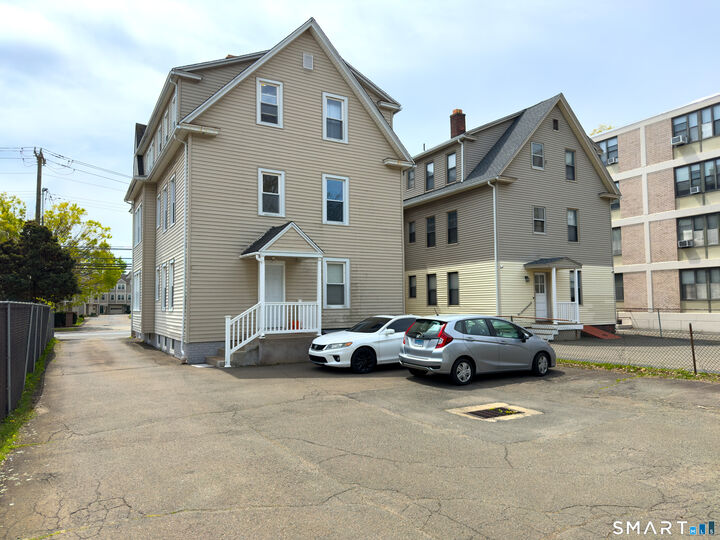 Property Photo:  1005 Whalley Avenue 2  CT 06515 