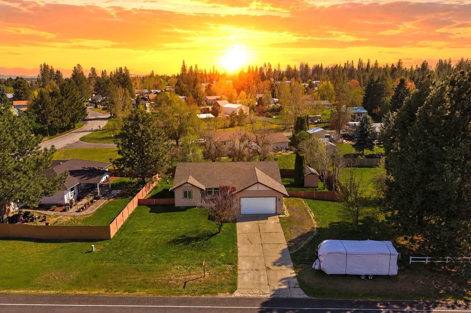 Property Photo:  1204 E 6th St  WA 99006 