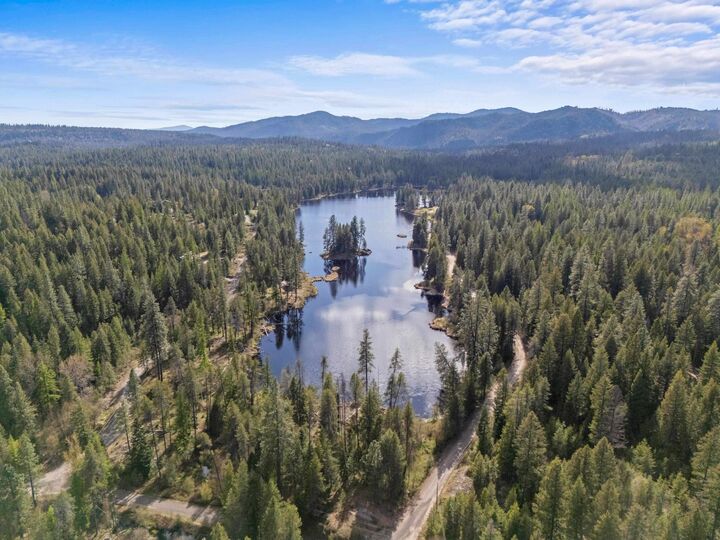 Property Photo:  242 Quartz Rd  WA 99156 