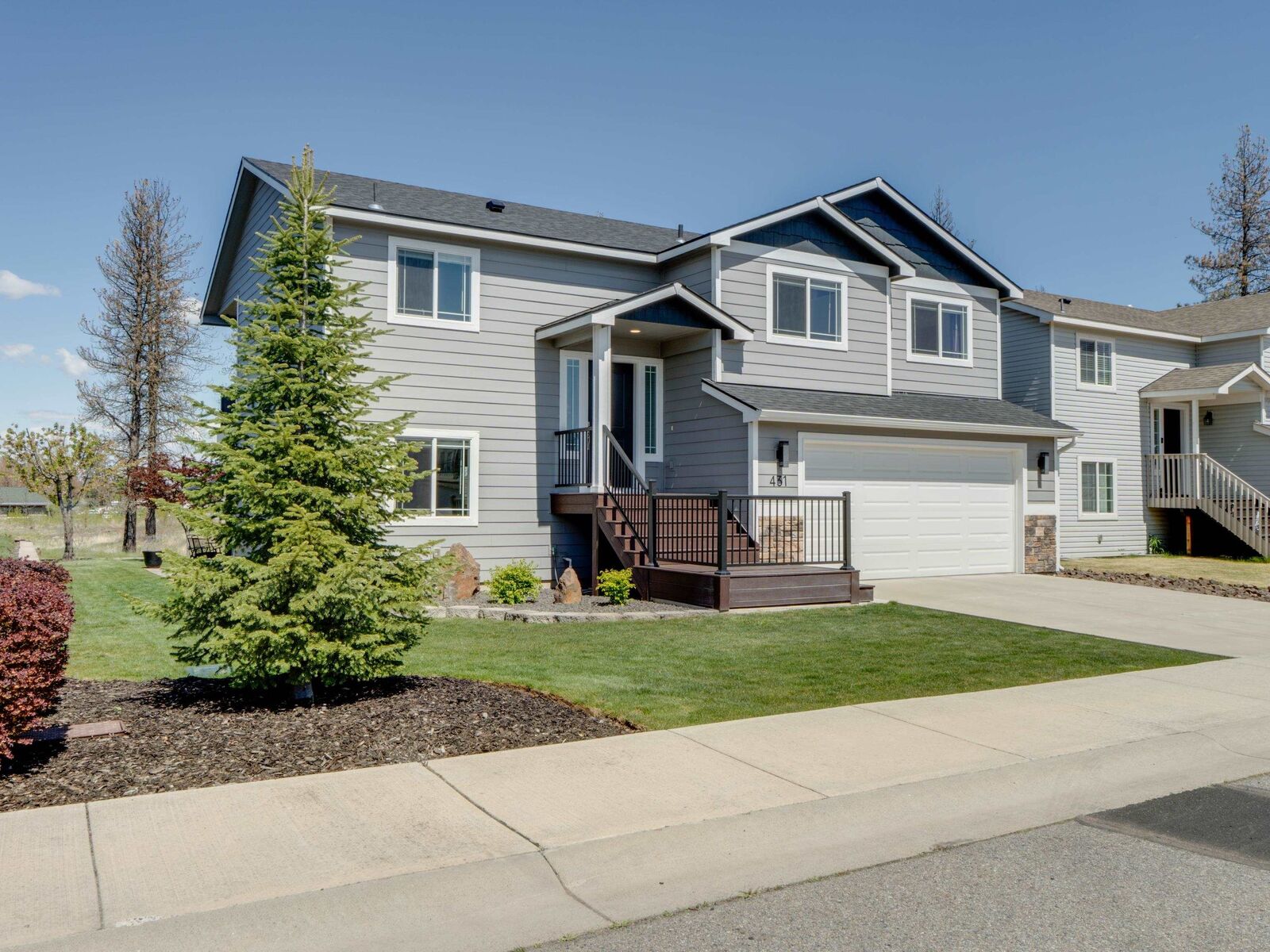 Property Photo: 431 E Jim Darby Dr WA 99022