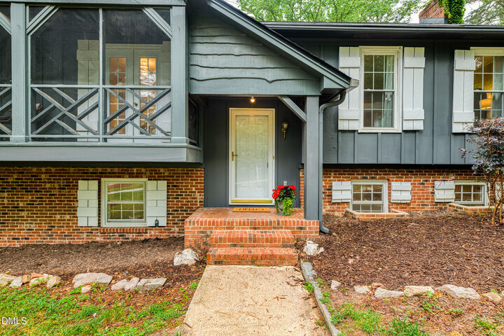 Property Photo:  1701 Bellemeade Street  NC 27607 