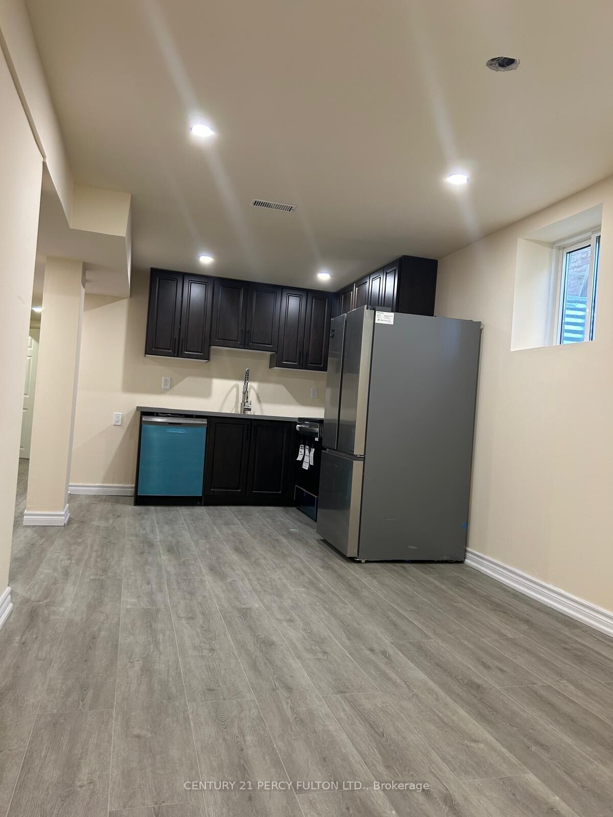Property Photo:  66 Cluett Drive Bsmt  ON L1S 7G3 