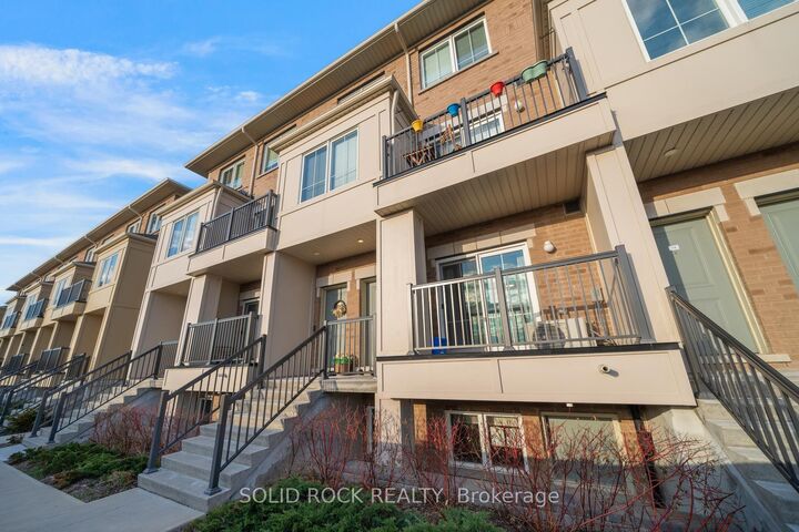 Property Photo: 480 Beresford Path 17 ON L1H 0B2
