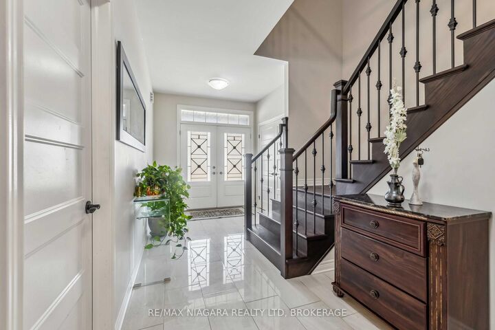 Property Photo: 1 Hopkins Street ON L2V 0E6